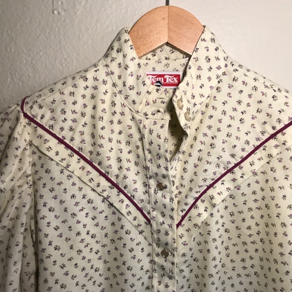 Prairie Western Pearl Snap Button Down Blouse - Picture 6 of 6